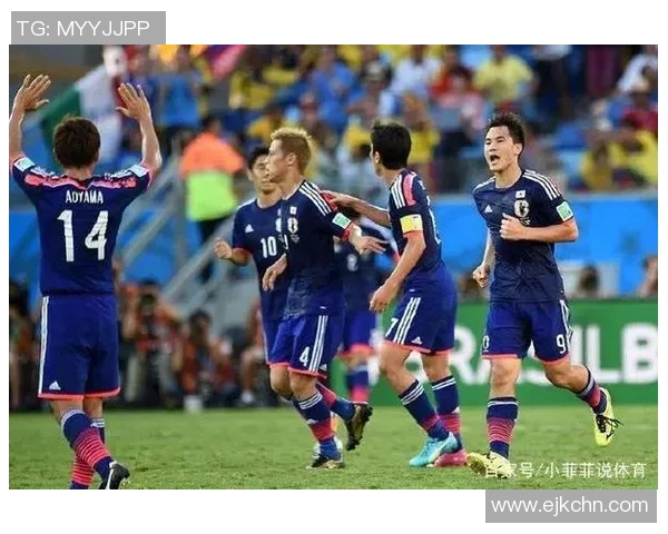 上海足球队在世界杯预选赛中的默契配合与战术分析 上海足球队在世界杯预选赛中的默契配合与战术分析