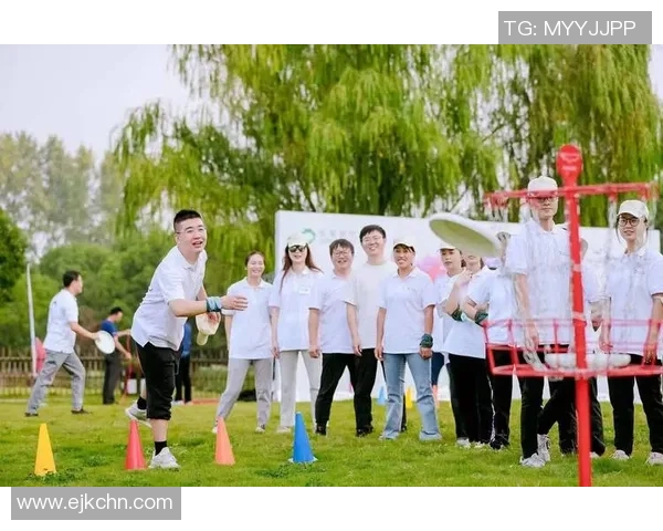 上海飞盘队与深圳飞盘队的精彩对决全景分析与战术探讨